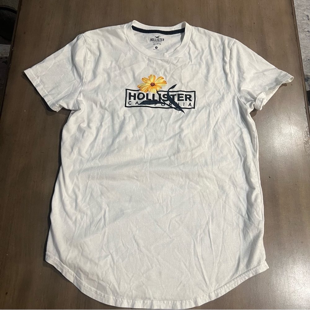 Men’s small Hollister shirt